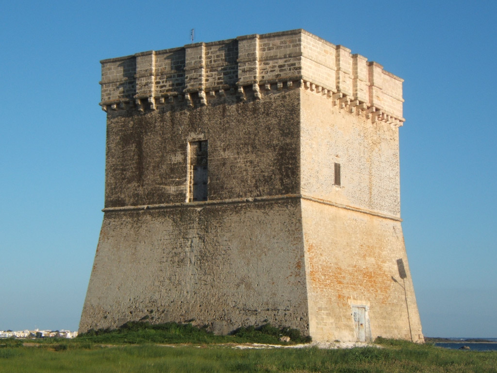 Chianca Tower. Photo Wikimedia/Florixc