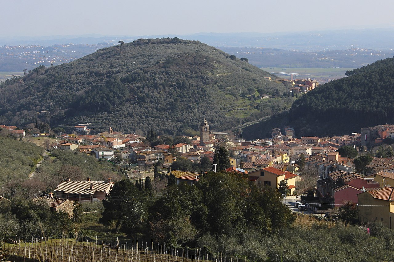 Veduta di Buti. Foto Wikimedia/LigaDue