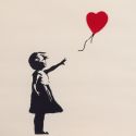Banksy per la prima volta a Trento: un punto di vista inedito sul misterioso street artist britannico