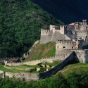 Brian Eno creerà due suggestive installazioni multimediali di immagini e suoni nei castelli del Trentino  