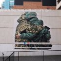 Australia, realizza murale con abbraccio tra soldato russo e ucraino. “Offensivo”, lo cancella