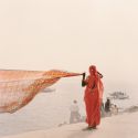 Il Gange nelle fotografie di Giulio Di Sturco in mostra all'Università Bocconi di Milano