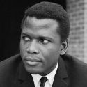 Addio a Sidney Poitier, primo attore afroamericano a vincere un Oscar