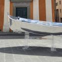 A Pisa sul Lungarno arriva la Barca di Caronte di Tannaz Lahiji