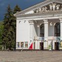 L'Italia aiuterà l'Ucraina a ricostruire il Teatro di Mariupol. La promessa di Franceschini