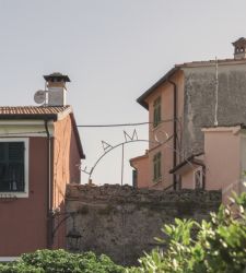 Dear Montemarcello, Alice Ronchi's site-specific intervention in the Ligurian village