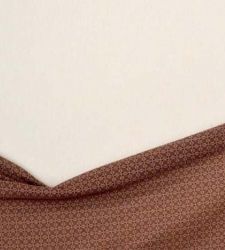 Gli orizzonti tessili di Isobel Blank in mostra a Milano da Gilda Contemporary Art