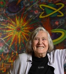 Anghiari, una collettiva di ottanta artisti celebra il centenario della nascita di Margherita Hack 