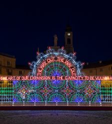 Venaria Reale s'illumina con le sculture di luce di Marinella Senatore 