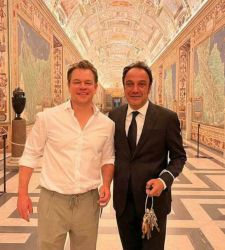 Matt Damon in visita ai Musei Vaticani. âMichelangelo, che emozione!â