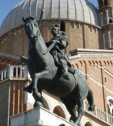 Padova, il Monumento equestre al Gattamelata sarà trasferito nel Museo della Basilica. Al suo posto una copia 