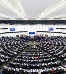 Parlamento europeo: stop a razzismo nella cultura, nella scuola, nei media e nello sport 