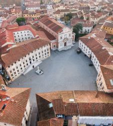 Pisa, tour virtuali e visite guidate per conoscere i palazzi di Piazza dei Cavalieri