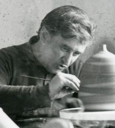 A Milano una mostra indaga il rapporto tra Emilio Scanavino e la ceramica policroma 