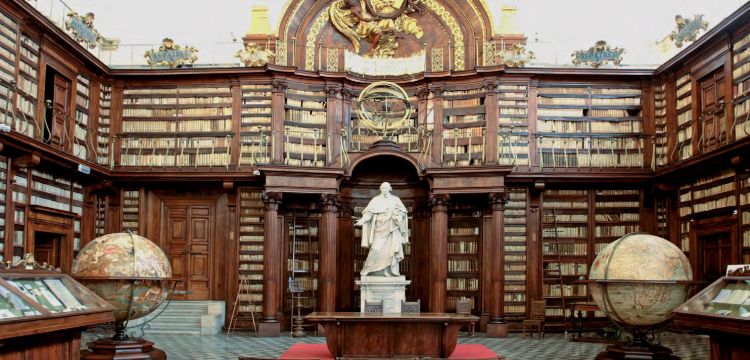 La collezione di strumenti scientifici della Biblioteca Casanatense