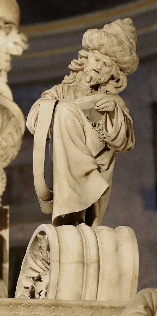 Uno dei profeti di Niccolò dell'Arca. Foto: Francesco Bini