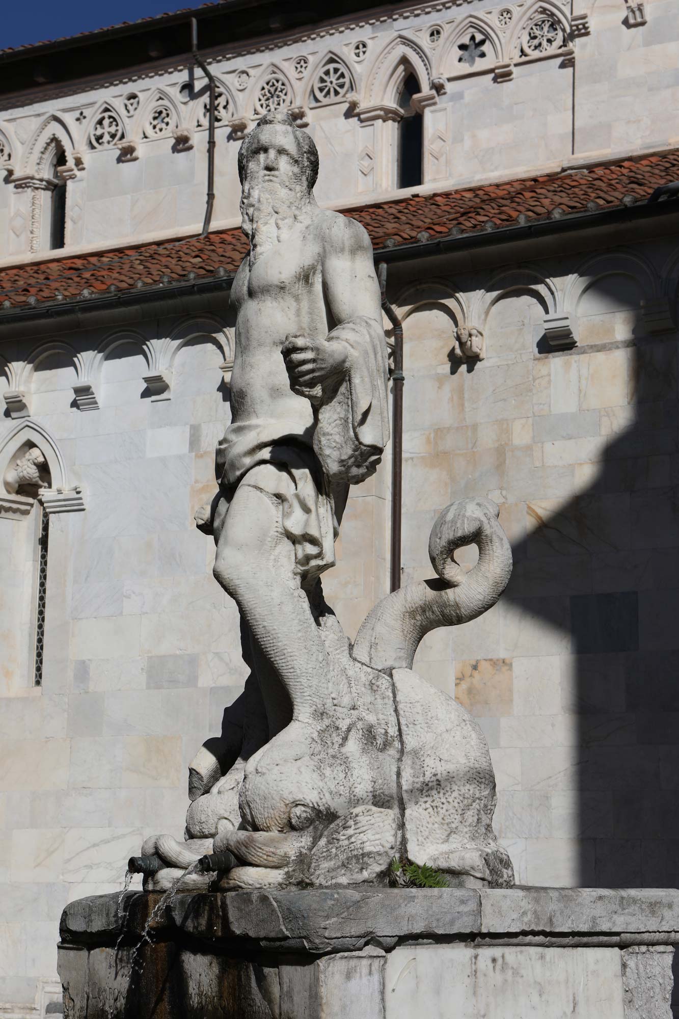 Baccio Bandinelli, Monumento ad Andrea Doria (1534-1548; marmo; Carrara, Piazza del Duomo)