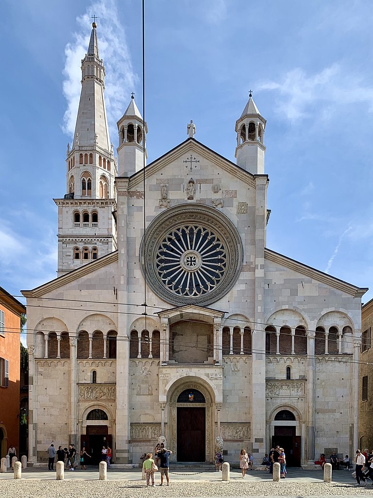 The facade of Modena Cathedral. Photo: Wikimedia/Kgpo