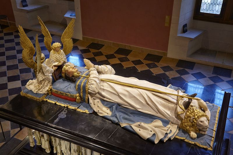 Jean de Marville and Claus Sluter, Tomb of Philip II of Burgundy (late 14th-early 15th century; marble and alabaster; Dijon, Musée des Beaux-Arts). Photo: François Jay/Musée des Beaux-Arts, Dijon.