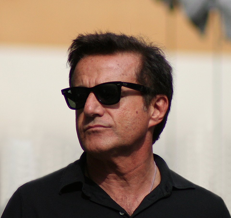 Cristian De Sica with a pair of Wayfarers. Photo: Fabio Gismondi