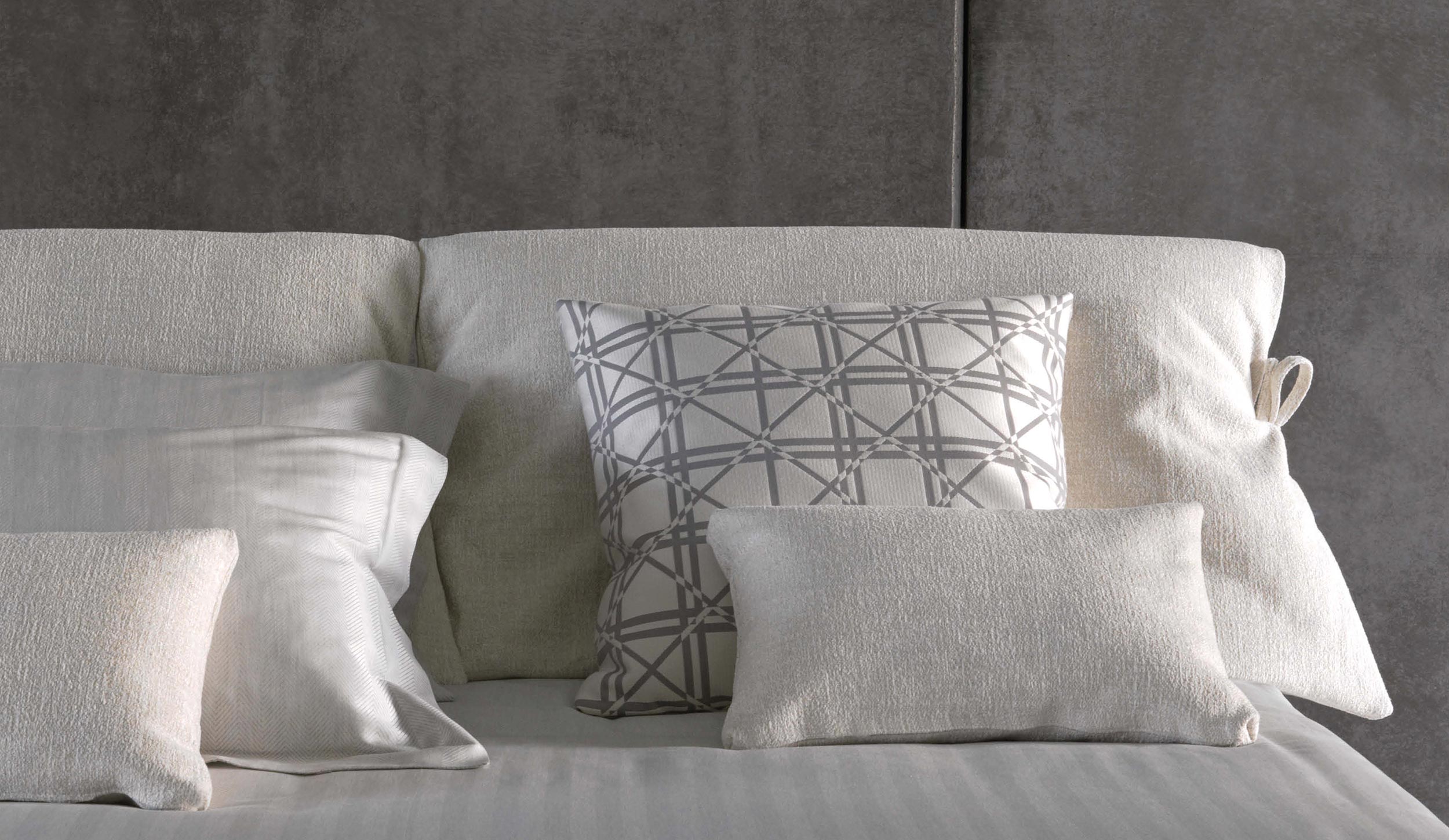 Nathalie bed, detail
