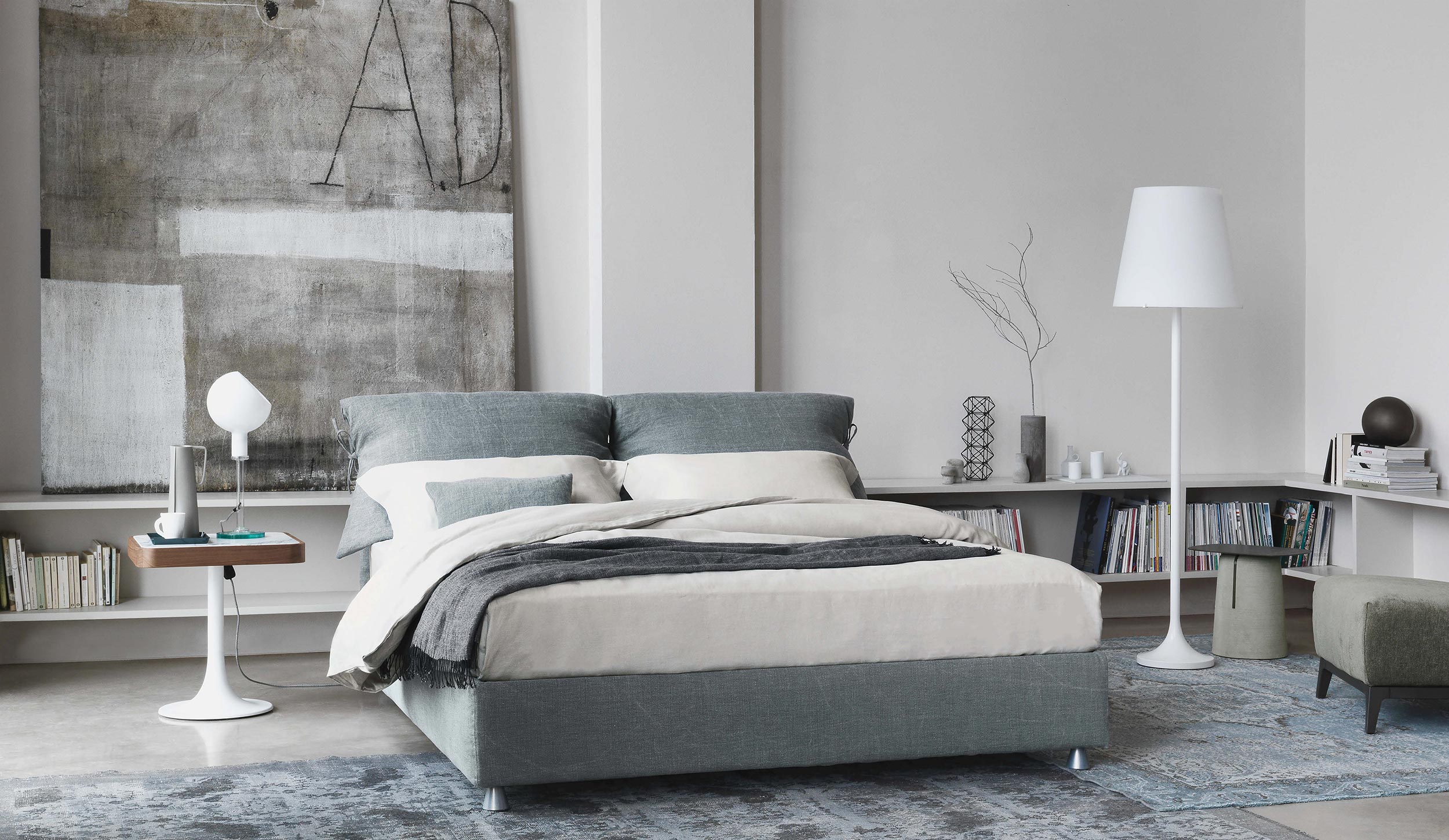 The Nathalie bed set