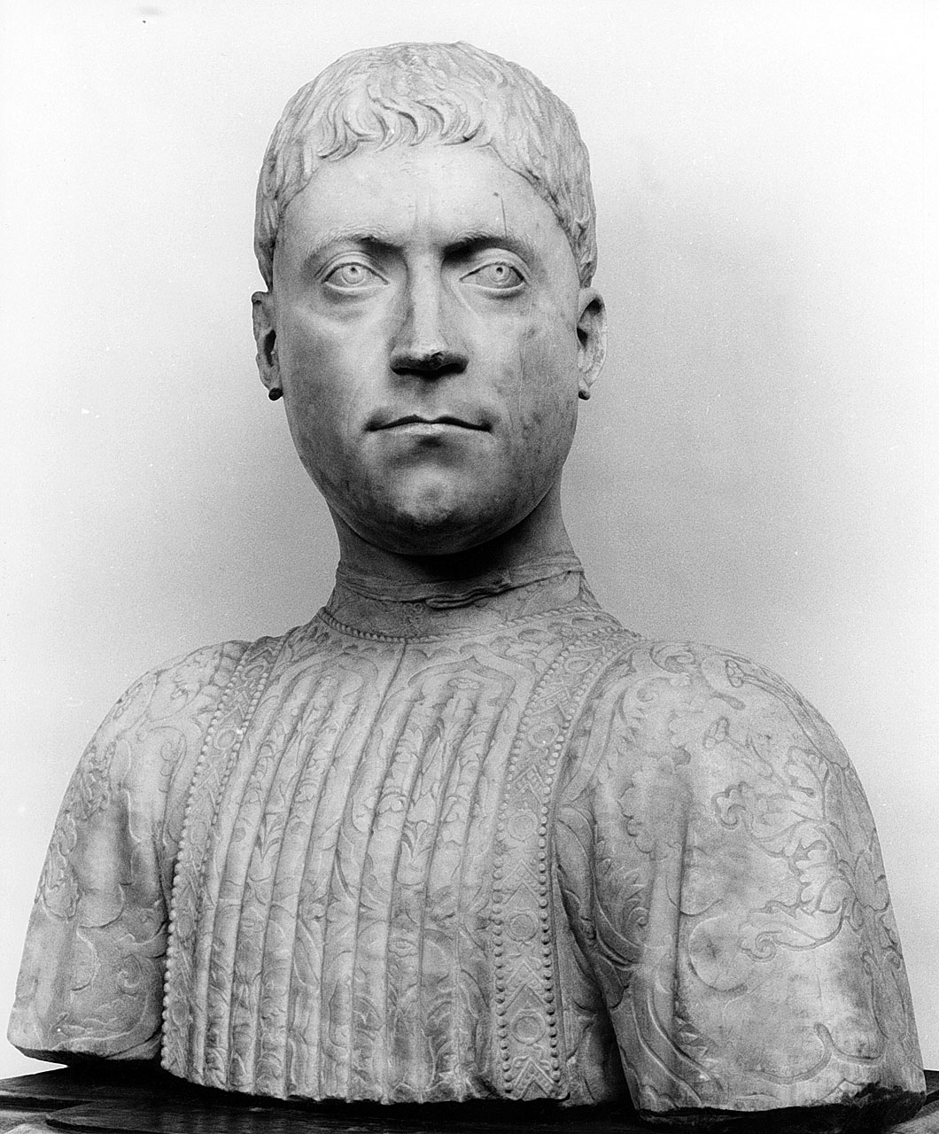 Mino da Fiesole, Busto di Piero di Cosimo de' Medici (1453-1454; marmo, altezza 55 cm; Firenze, Museo Nazionale del Bargello)
