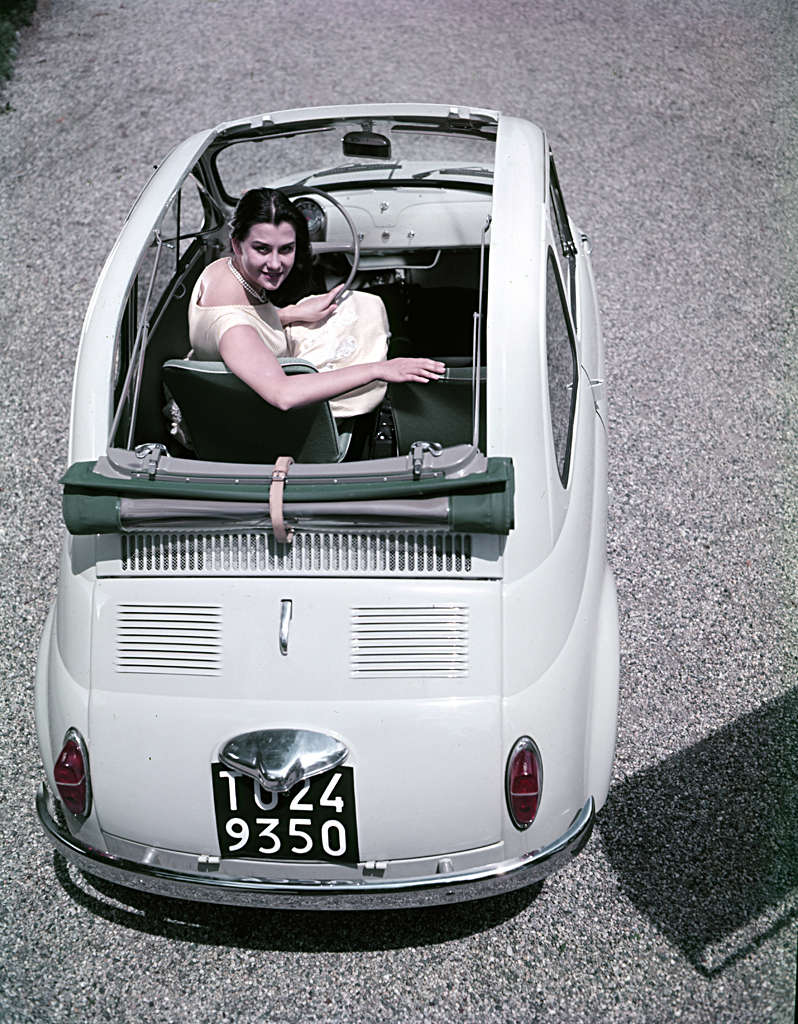 La nuova FIAT 500 del 1957