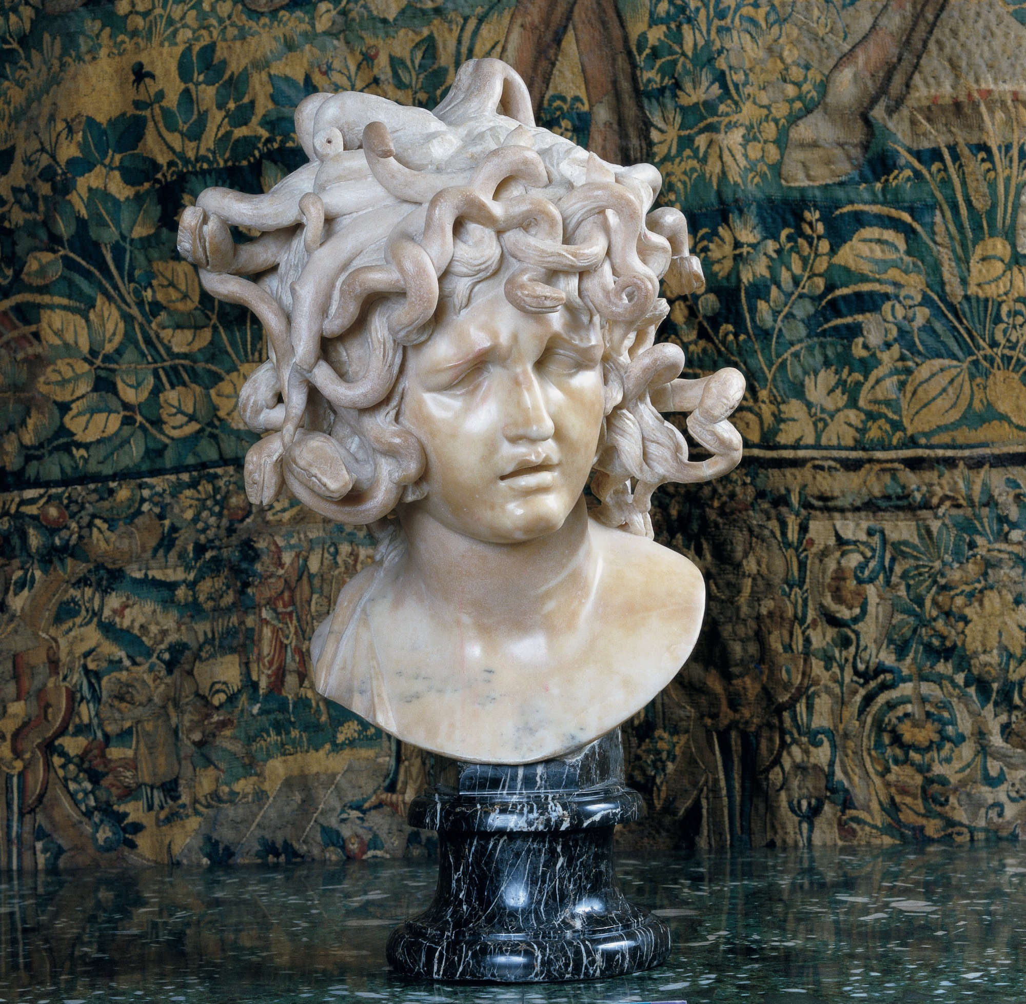 Gian Lorenzo Bernini, Buste de Méduse (1644-1648 ; marbre, hauteur 68 cm ; Rome, musées du Capitole)