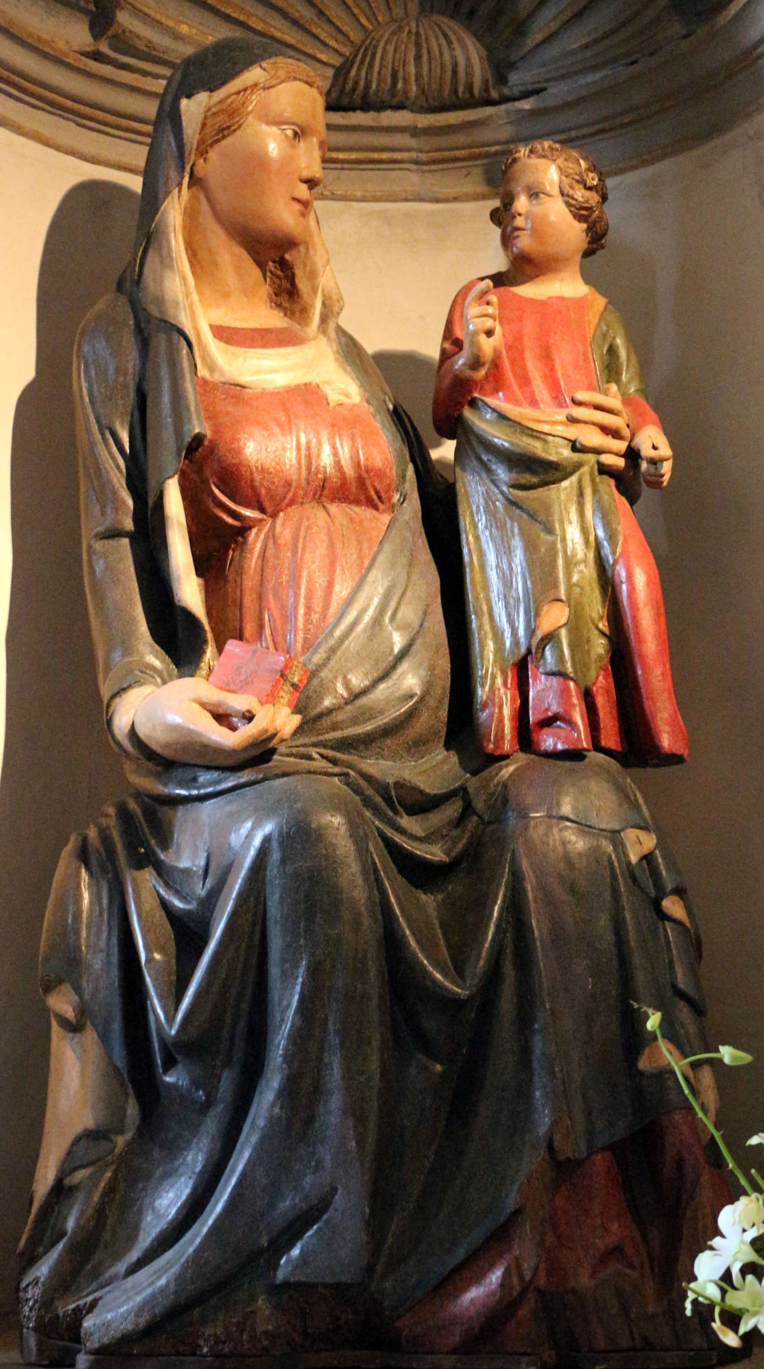 Tino di Camaino, Madonna and Child (c. 1317; painted wood; Anghiari, Badia di San Bartolomeo)