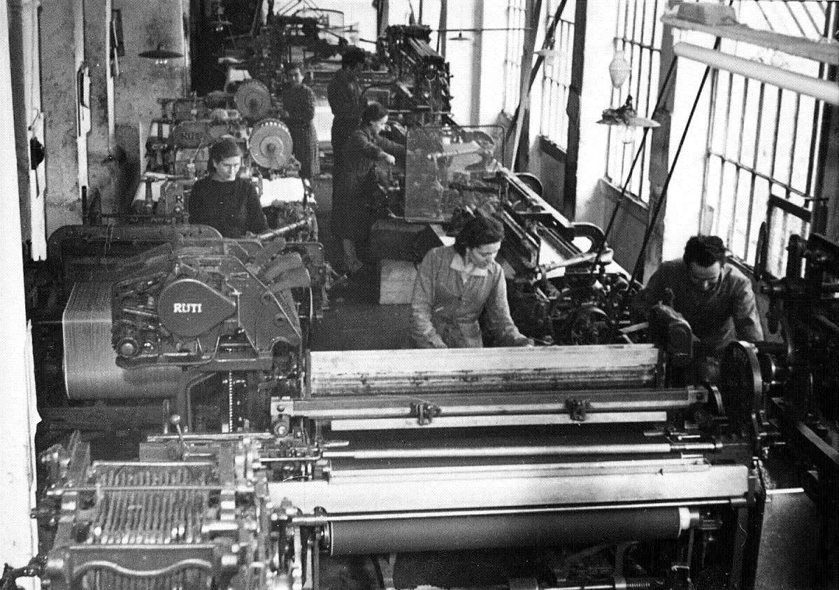 Historical image of the Busatti weaving mill