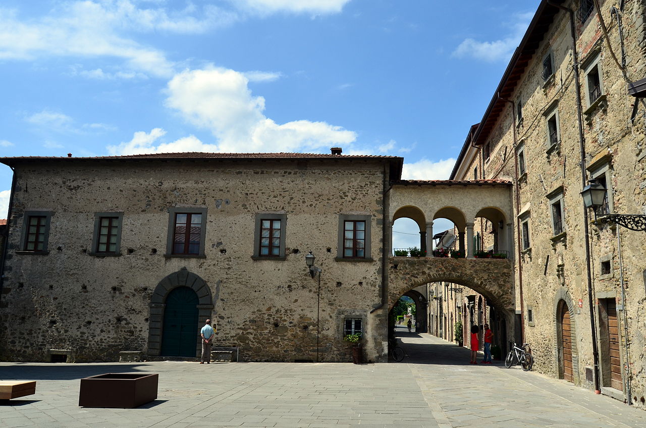 Filetto, church square. Photo: Davide Papalini