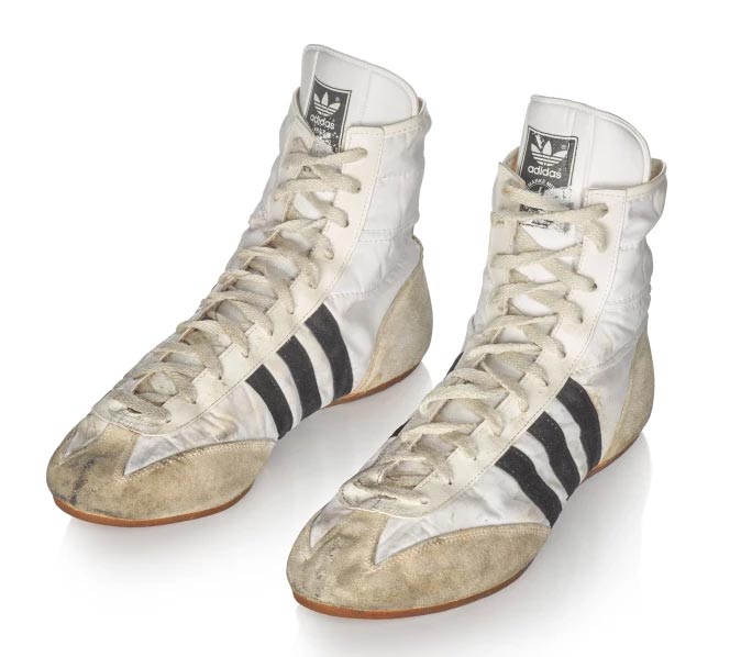 Excellent results for the auction of the Freddie Mercury collection. With controversial aftermath
