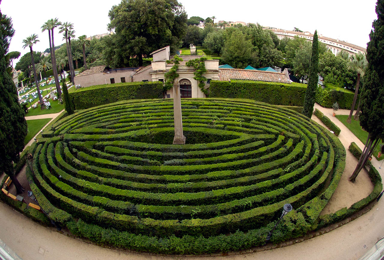 The labyrinth of the Quirinal