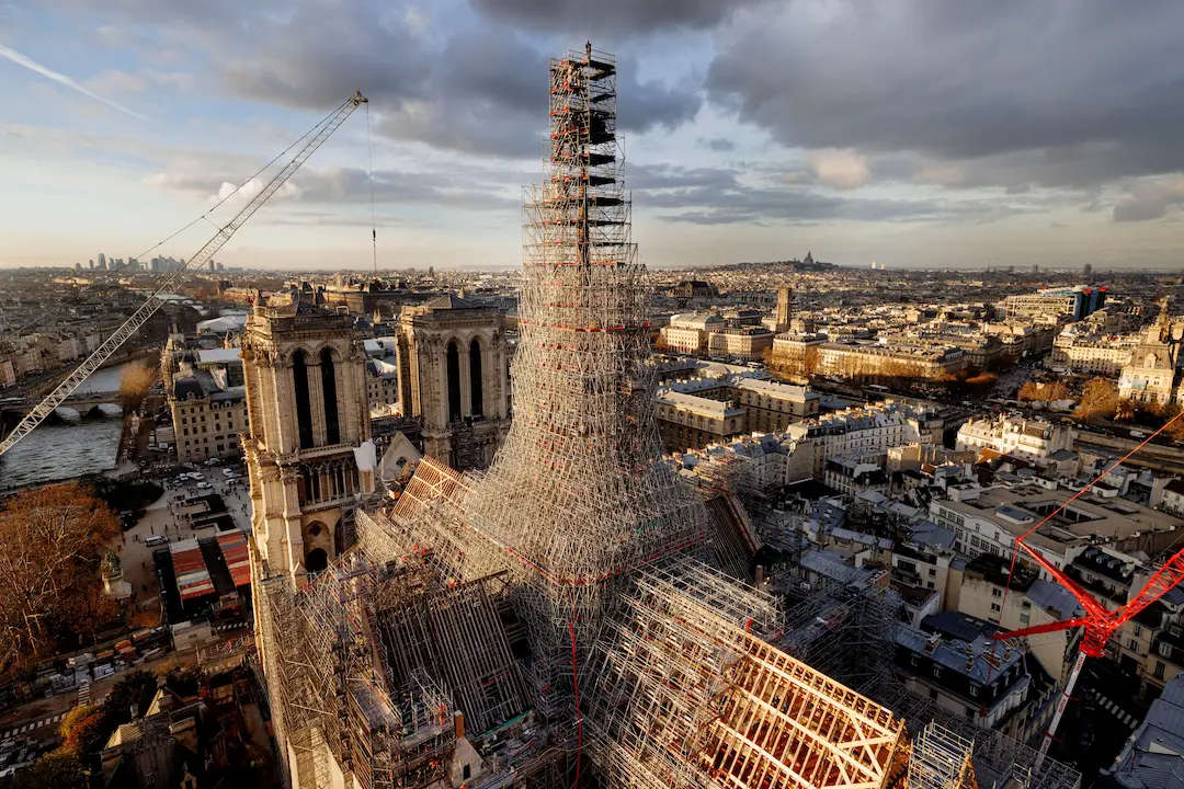 Paris, reconstruction de la flèche de NotreDame. La cathédrale