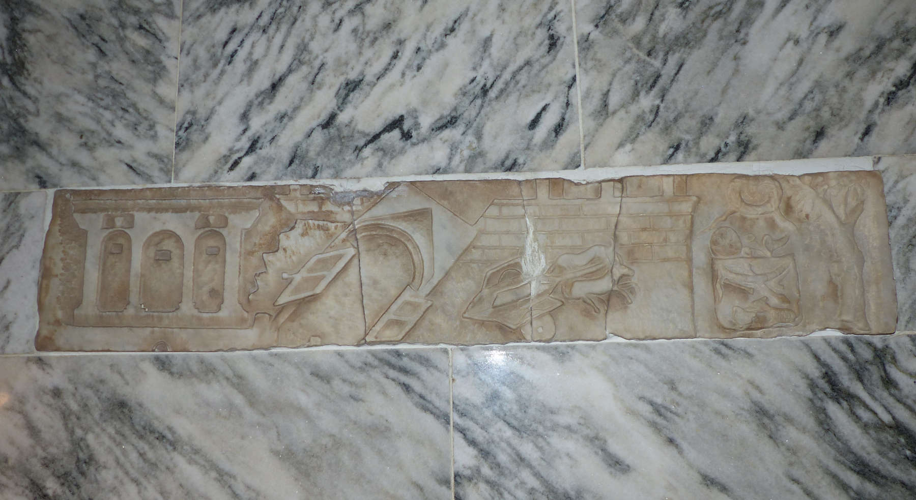 Belgium, put house up for sale and found rare marble slab stolen from Pompeii 50 years ago
