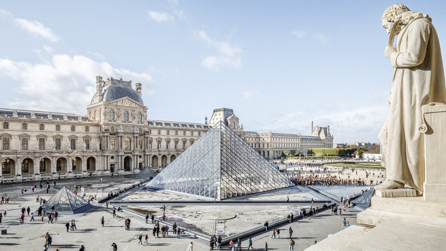 Louvre increases ticket prices and expands evening openings