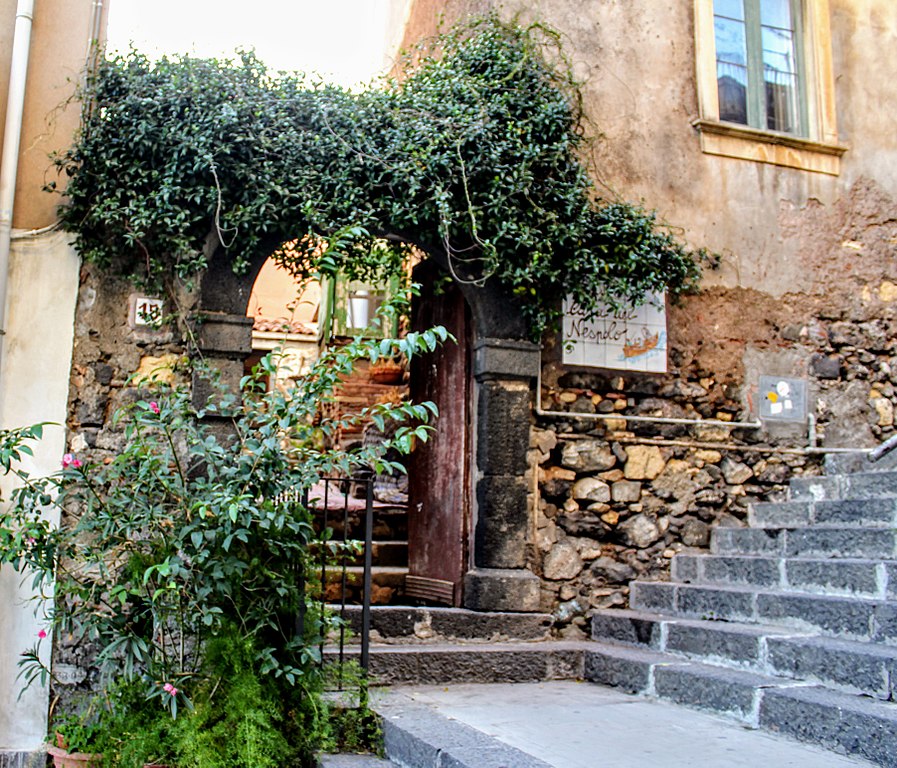 The Medlar House Museum (Aci Trezza)