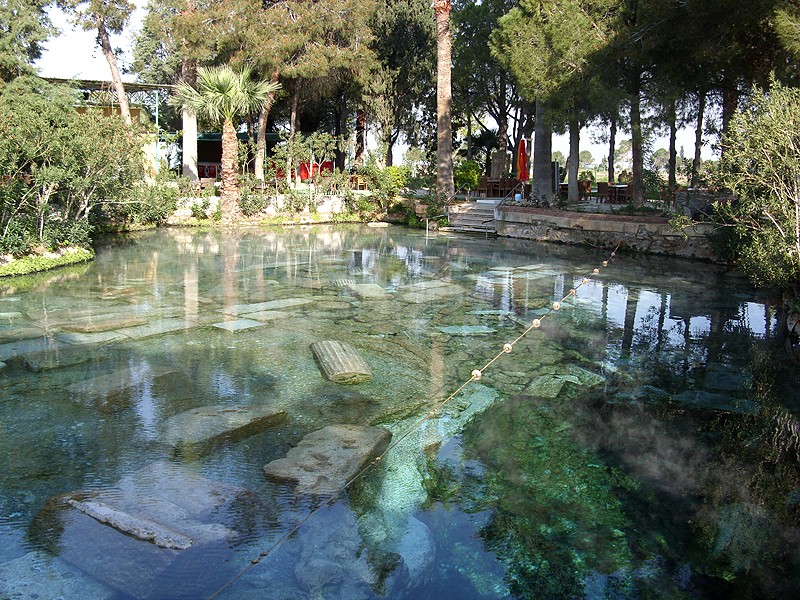 Piscina de Cleopatra en Hierápolis-Pamukkale