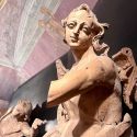 Da Leopoli all'Accademia Carrara due angeli scolpiti portano un messaggio di pace 
