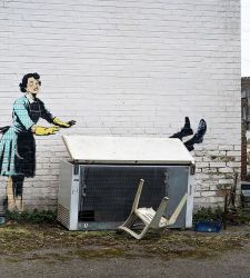 Banksy realizza un nuovo murale, contro la violenza sulle donne