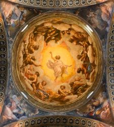Attilio Bertolucci a tu per tu con gli affreschi del Correggio