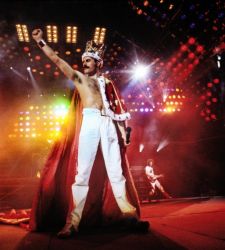 Va all'asta la collezione di Freddie Mercury. Come portarsi a casa un pezzo del proprio idolo