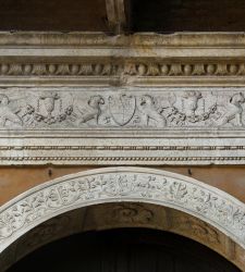 A distant ray of Venice. The Portal of the Princes' Palace in Correggio