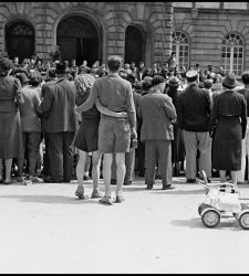 Ad Aosta in mostra le foto e i reportage di Robert Capa in oltre vent'anni di attivitÃ  