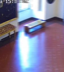 Reggia di Caserta, visitatore ruba piastrella da pavimento. Incastrato dalle telecamere, denunciato 
