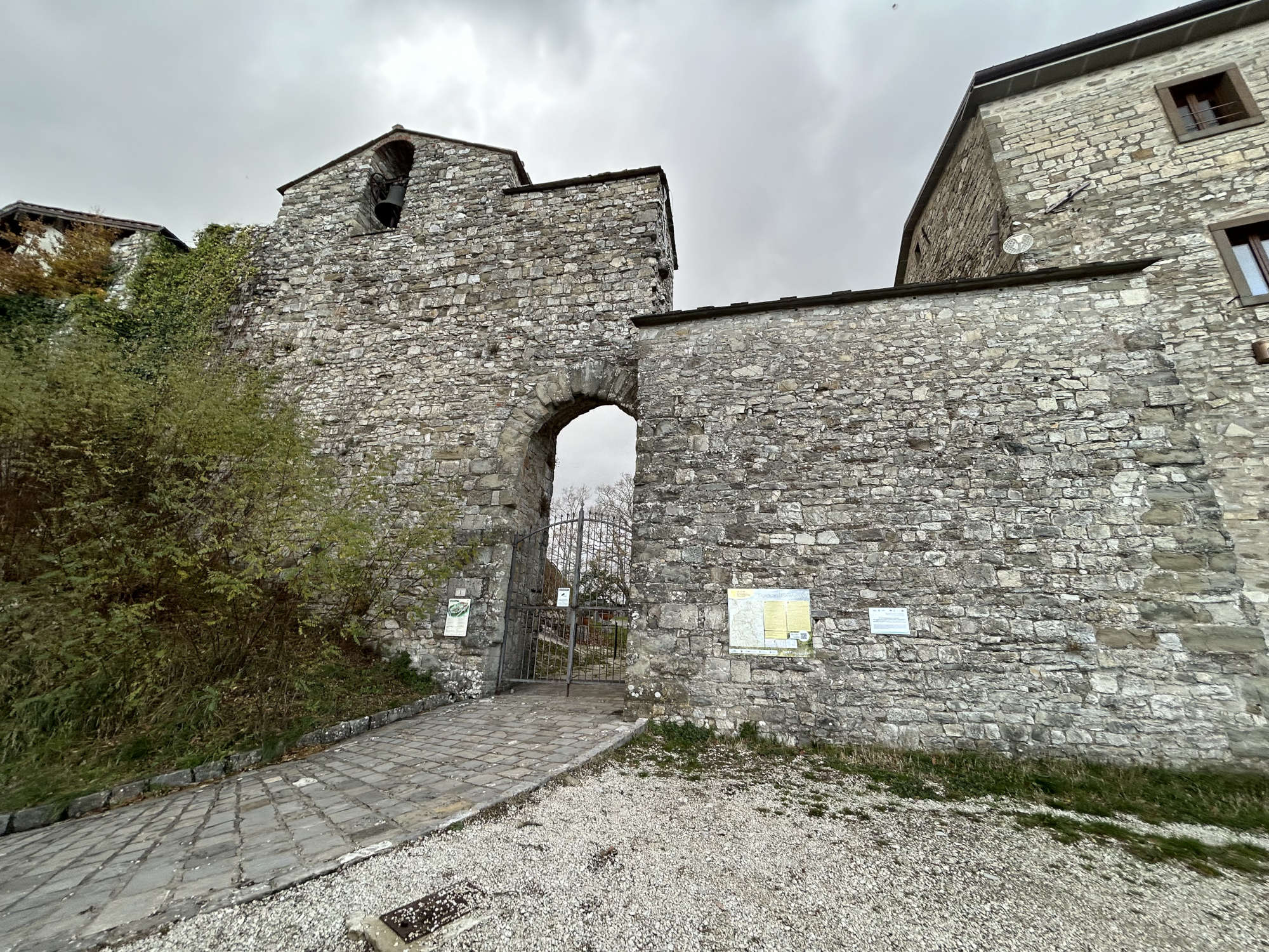 The entrance to the castle that houses the museum dedicated to Michelangelo