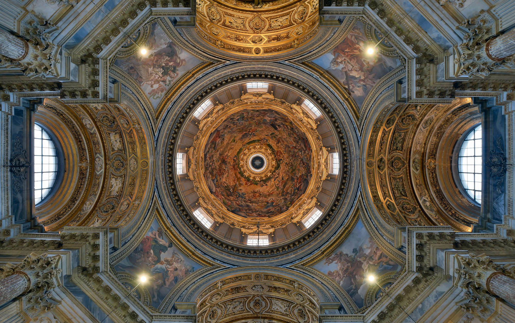 Le dôme vu de dessous. Photo : Wikimedia/LivioAndronico