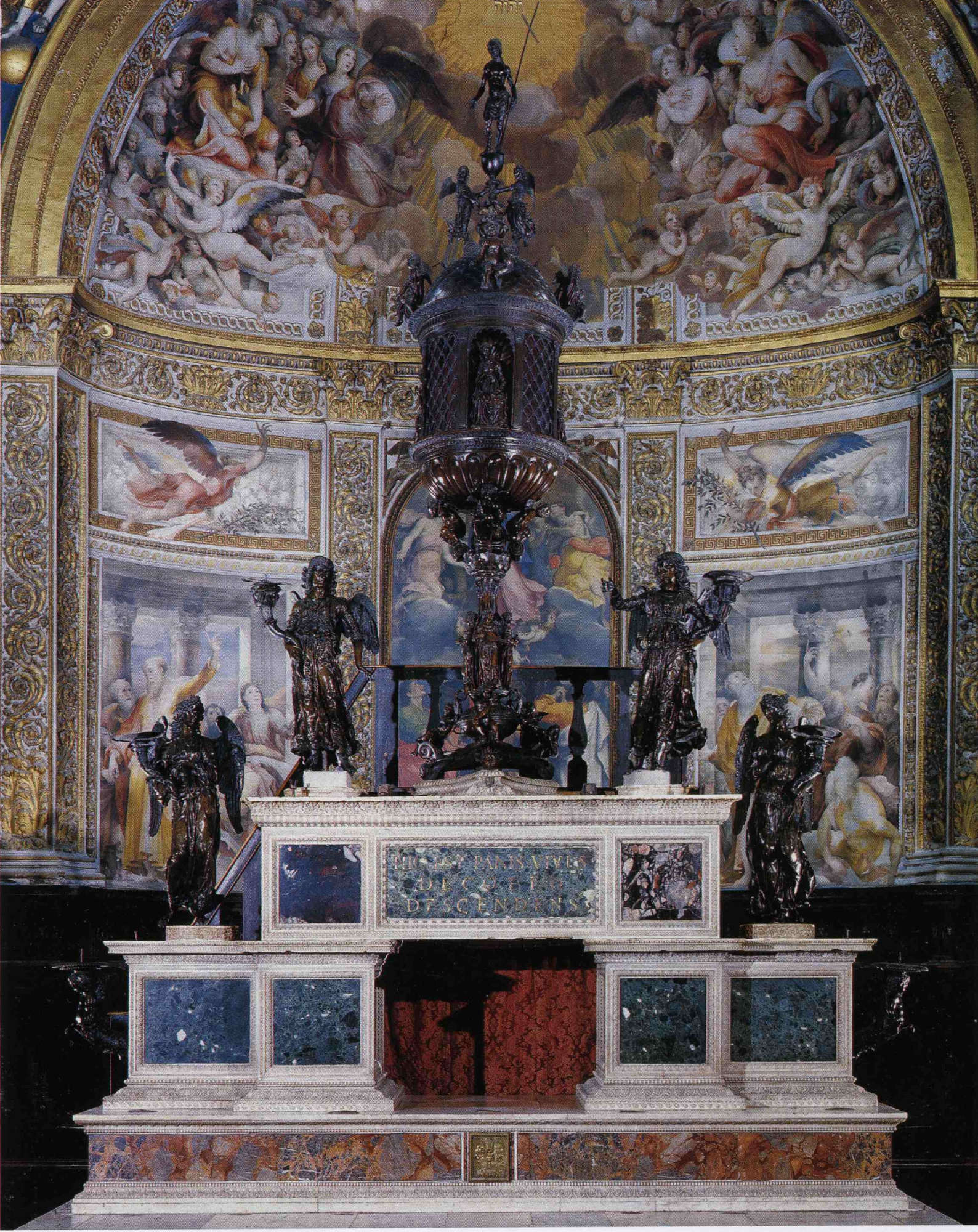The altar of Siena Cathedral. Photo: Francesco Bini