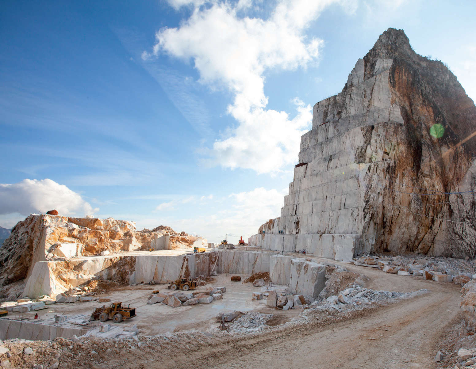 Marble quarry. Photo Alessandro Pasquali / Danae Project